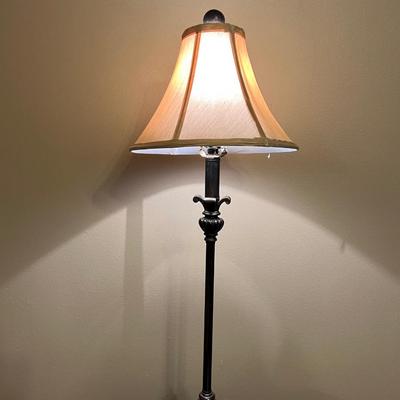 Hall Entry Lot~ 3 Drawer Side table, lamp, & Wall Decor*Read Details