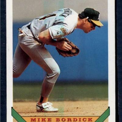 1993 topps Mike Bordick