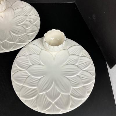1027 Set of 4 White Majolica Artichoke Plates with 3 Dipping