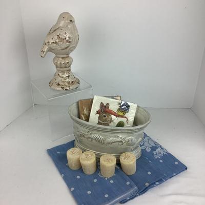 986 Shabby Chic Lot
