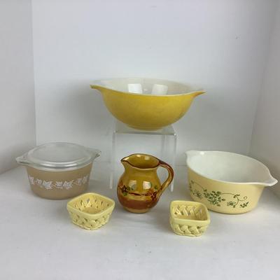 988 Vintage Pyrex Bowls , Woven Dishes and Floral Ceramics
