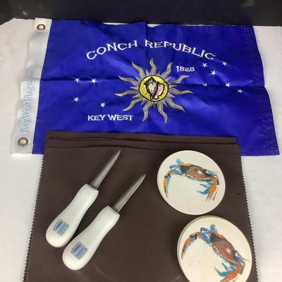 1002 Two Oyster Knives , Keywest Flag and Placemats