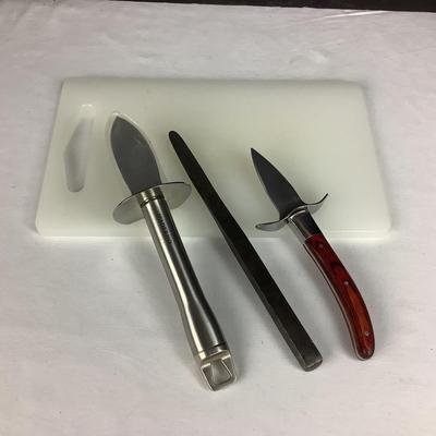 1006 Three Oyster Knives Paderno, Hicoup