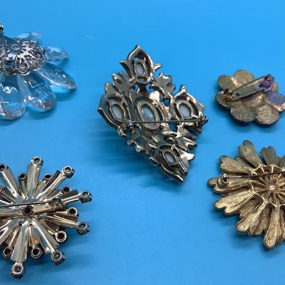 Costume Jewelry 5 pins, Sarah Co., RSK, clear pedals, coin look, starburst