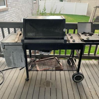 Weber BBQ Grill (Natural Gas connection), cover, & BBQ Utensils