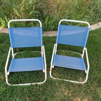 2 Foldable chairs (blue)