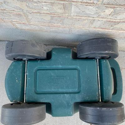 Step 2 small yard item wagon with lid