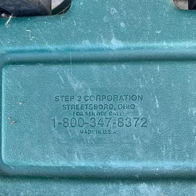 Step 2 small yard item wagon with lid