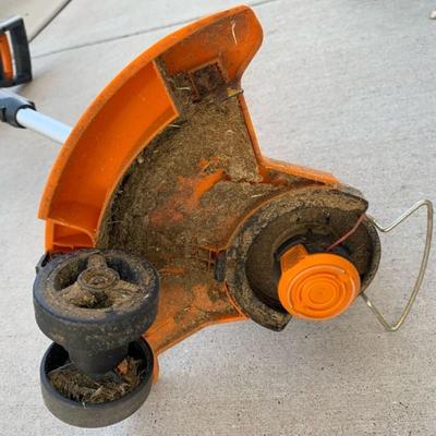 Worx weed trimmer 20V (no battery/charger)