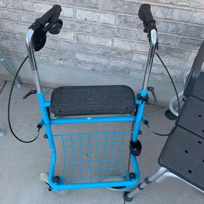 2 Walkers + Shower seat