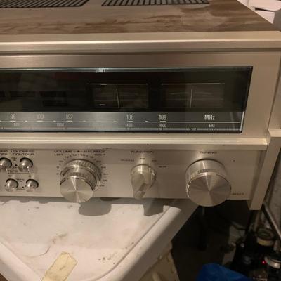 Studio Stereo Fisher Receiver (model RS-2007) (speakers in lot 569)