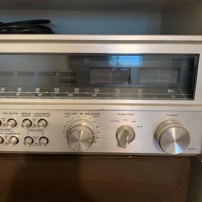 Studio Stereo Fisher Receiver (model RS-2007) (speakers in lot 569)