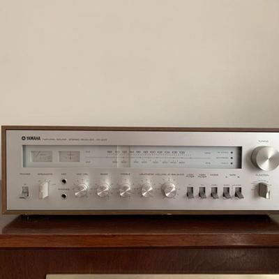 Yamaha Natural Sound Sterior Receiver CR-600