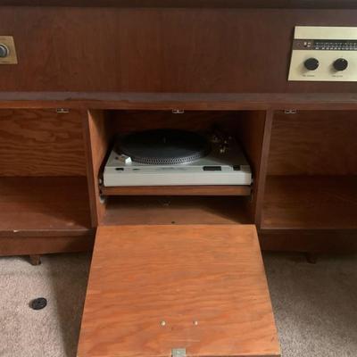Realistic Direct Drive Automatic Turntable