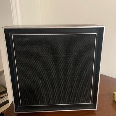 RCA Solid State Walnut Model RZC299w
