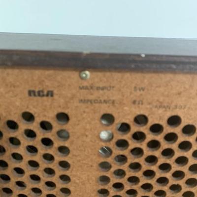 RCA Solid State Walnut Model RZC299w