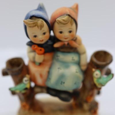 HUMMEL,1971 - One Figurine