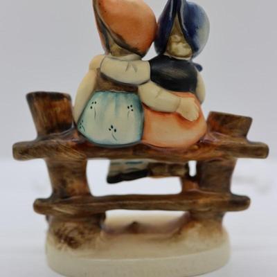 HUMMEL,1971 - One Figurine