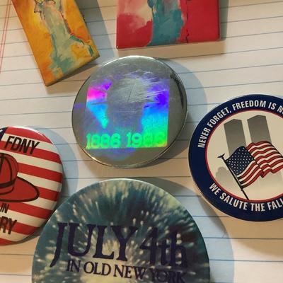 America Lot of 6 Buttons/Pins-FDNY in Memory, July 4th in Old New York, 2 Statue of Liberty buttons, Salute Fallen Heroes