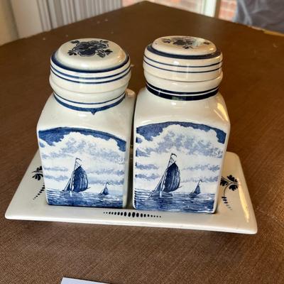 Delft Bath Salt Tray & 2 Containers