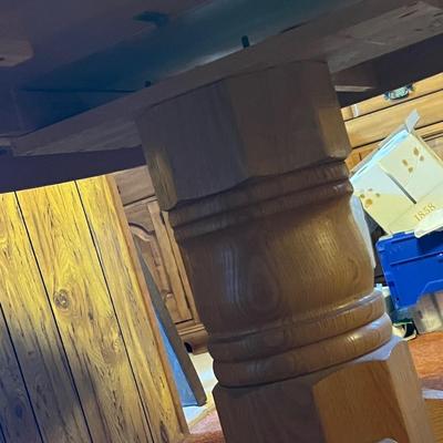 Expandable Claw Foot/Pedestal Table Plus Six Chairs (K-RG)