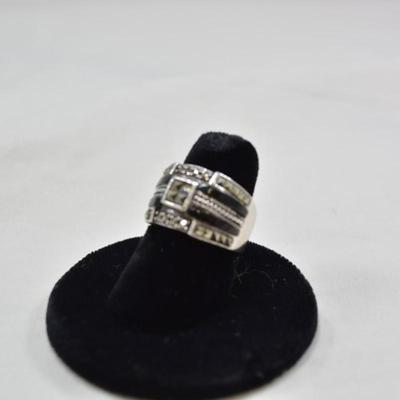 925 Sterling Marcasite & Onyx Ring Size 7 6.4g