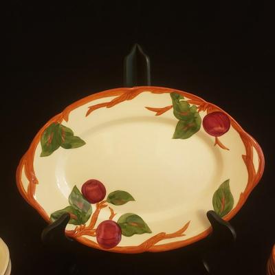 Vintage Franciscan Earthenware- Apple Pattern (DR-KD)