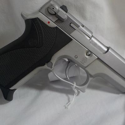 Smith & Wesson model 6906, 9mm pistol. est. $300 to $500.