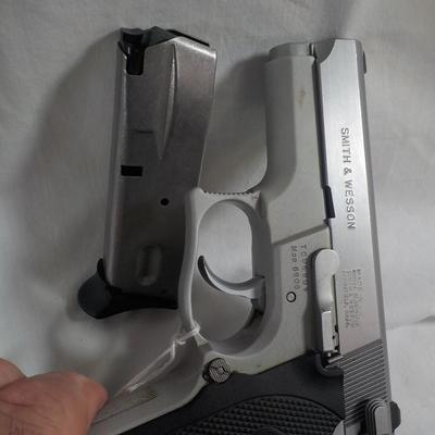 Smith & Wesson model 6906, 9mm pistol. est. $300 to $500.