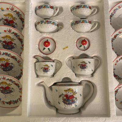 Spode Christmas Tree Wine Glasses, Whiskey Glasses, Coasters, and More (GR-KW)