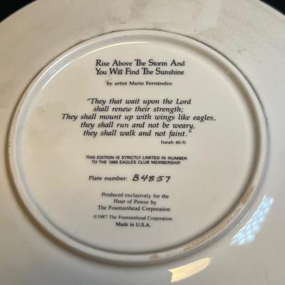 Eagle Figurines & Limited Edition Collectors Plate (M-RG)