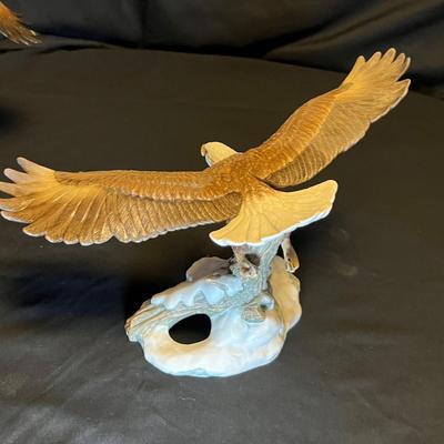 Eagle Figurines & Limited Edition Collectors Plate (M-RG)