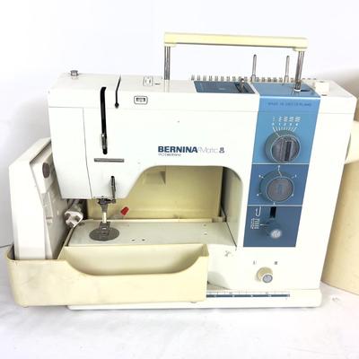 1068 Bernina Magic 910 Sewing Machine with Attachments