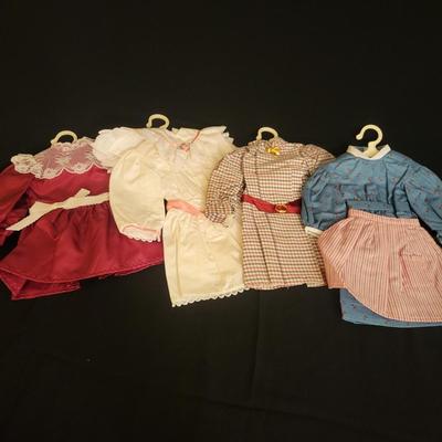 An American Girl Doll clothing, and Table with Chairs (GR-KW)