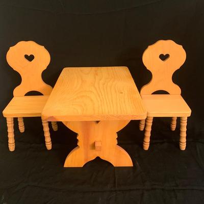 An American Girl Doll clothing, and Table with Chairs (GR-KW)