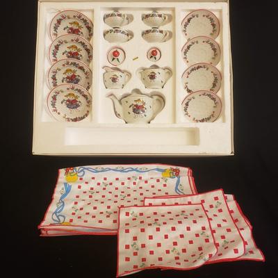 Brand New Mary Engelbreit Tea Set (GR-KD)