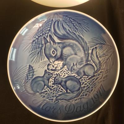 Bing and Grondahl Copenhagen Porcelain and Berlin Designs Christmas Plates ( GR-KD)