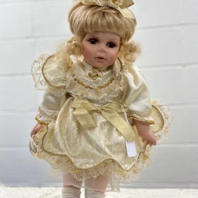 17" Blonde Hair w/Cream Dress