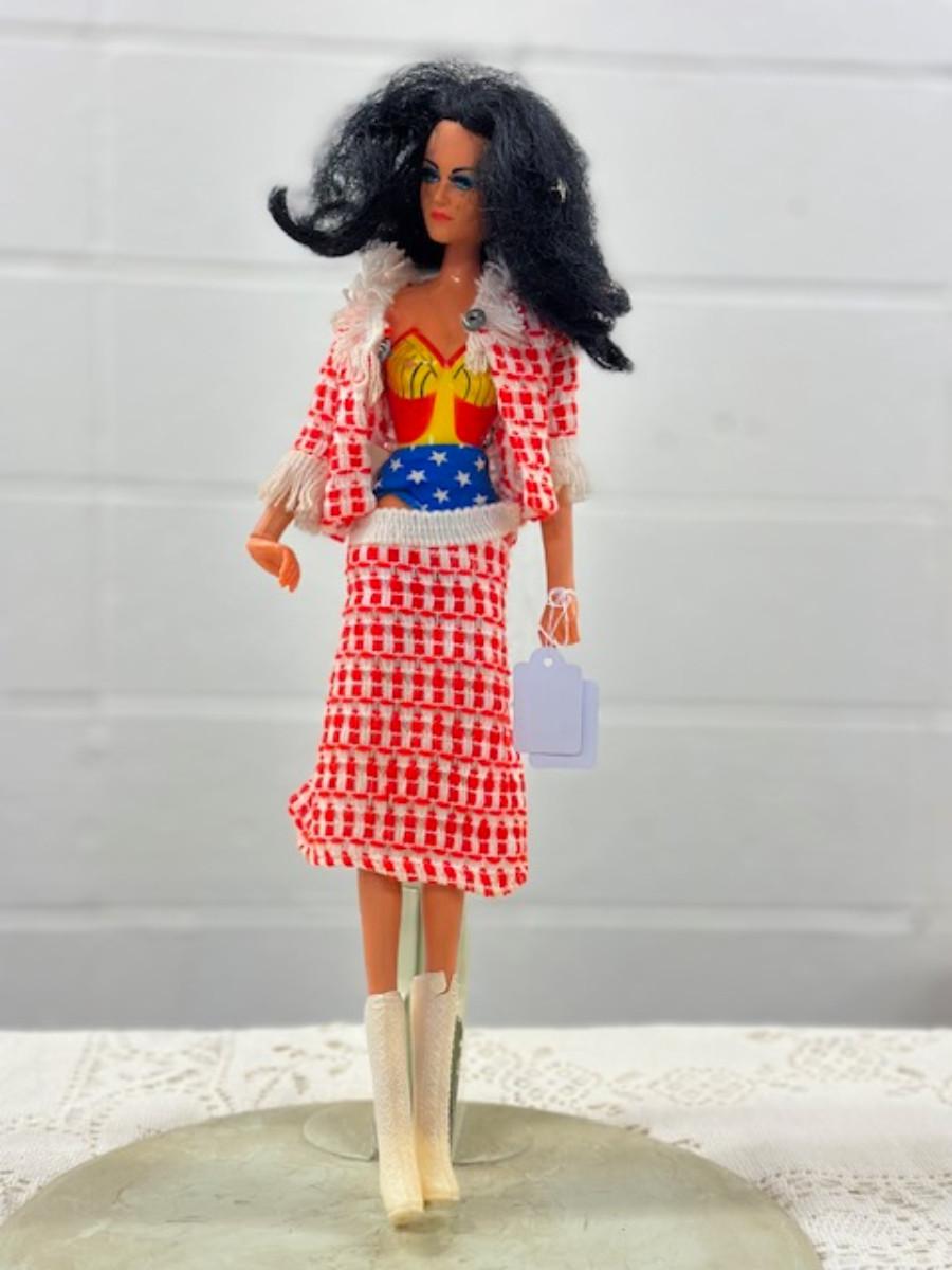 Wonder Woman Barbie | EstateSales.org