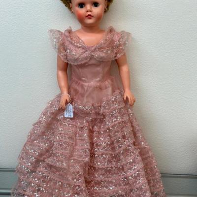 Vintage Vinyl in pink (original dress/no shoes) 27"
