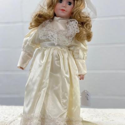 15" Girl in wedding dress