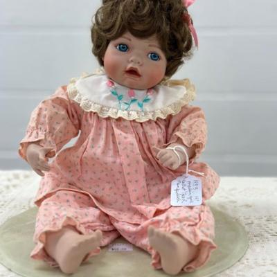 1993 14" Porcelain Girl Artist Theo R Menfenlach