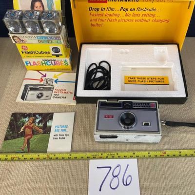 Vintage Kodak 104 Instamatic Camera