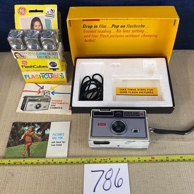 Vintage Kodak 104 Instamatic Camera