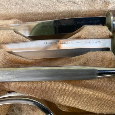 Vintage Flint Carving Set