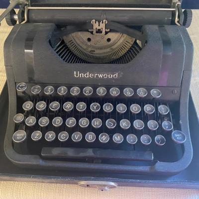 Vintage Underwood Typewriter