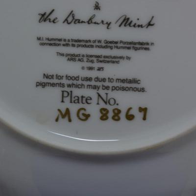 8.25" HUMMEL Plate "Apple Tree Boy and Girl"