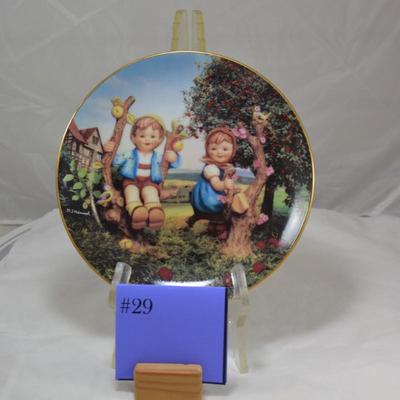 8.25" HUMMEL Plate "Apple Tree Boy and Girl"