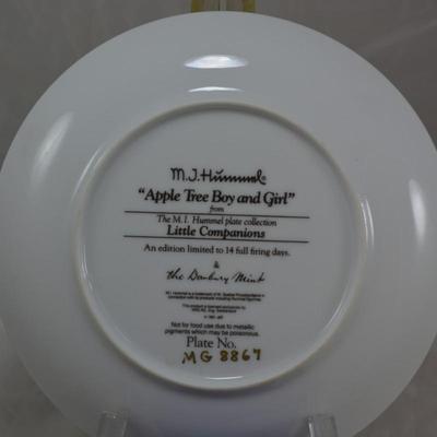 8.25" HUMMEL Plate "Apple Tree Boy and Girl"
