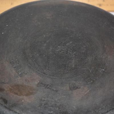 Lot of 2 Vintage WAGNER Cast Iron Skillets 9" & 10"